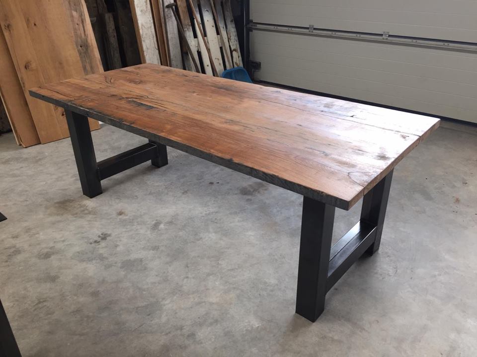 Tafel ontwerp klaar By-Anne